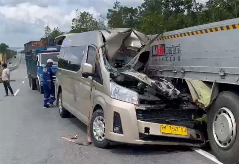 Kecelakaan Lalu Lintas di Jalan Tol Permai, Lima Penumpang Mini Bus Alami Luka Ringan