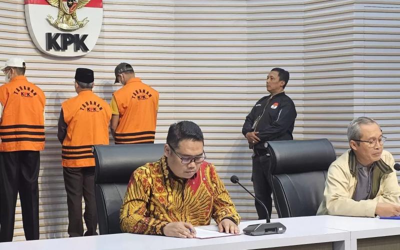 Modus Gubernur Peras Anak Buah untuk Biaya Maju Pilkada