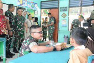 Korem 031/Wira Bima Laksanakan Program Makan Bergizi Gratis untuk Murid TK dan SD