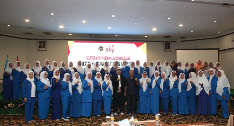 Plt IKWI Resmi Ditunjuk Pada Momen Perayaan HPN 2025 di Riau