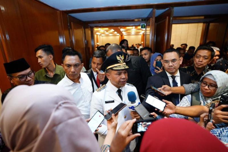 Gubernur Riau Abdul Wahid Ikut Retret di Akmil Magelang