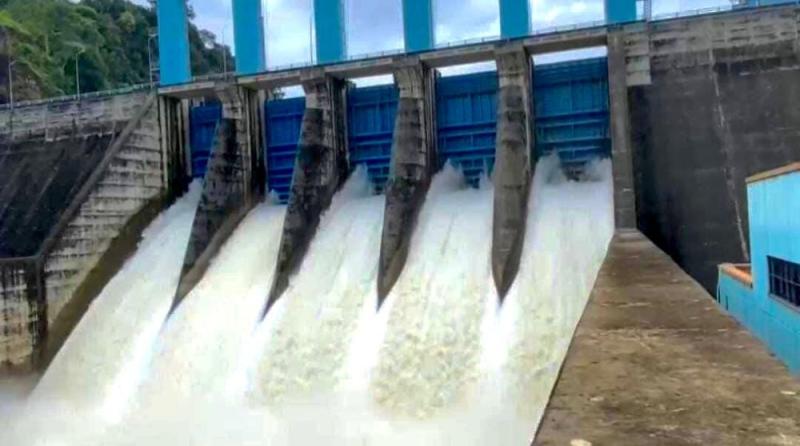PLTA Koto Panjang Buka 5 Pintu Pelimpahan Waduk