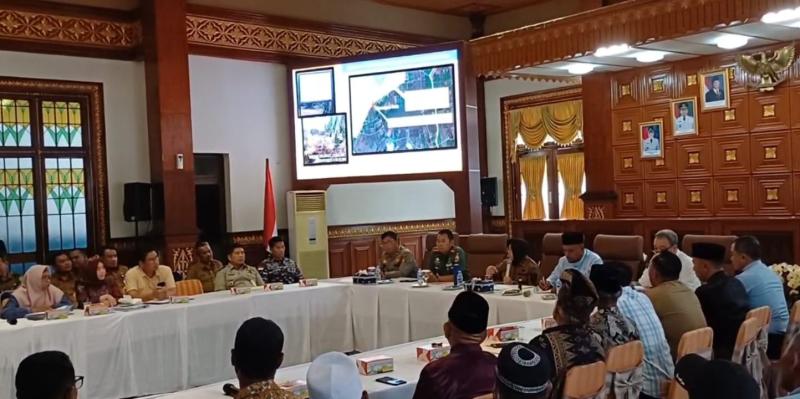 Bupati Siak Siap Diperiksa Polisi, Sebut Sudah Dapat Laporan Sebelum Kerusuhan di SSL