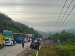 Macet Panjang Terjadi di Jalan Lintas Riau-Sumbar