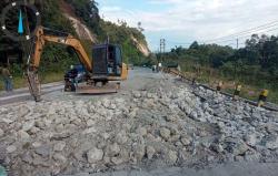 Perbaikan Jalan Lintas Riau-Sumbar Dikebut, BPJN Riau Targetkan Selesai Pekan Ini