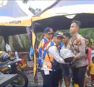 Dorong Motor di Kawasan Banjir, Pengendara Tewas Terjatuh