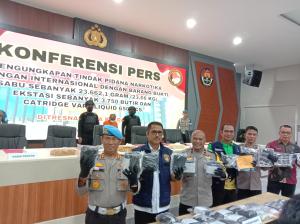 Bandar Narkoba Ditangkap Saat Lamaran Calon Istri, 23,66 Kg Sabu dan 3.750 Butir Ekstrasi Disita