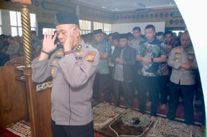 Polda Riau, Polres Hingga Polsek Gelar Sholat Gaib dan Doa Bersama untuk Driver Ojol Affan Kurniawan