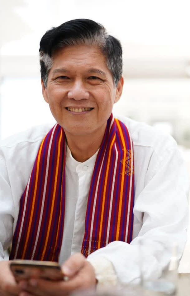 Almarhum Wina Armada Sukardii.